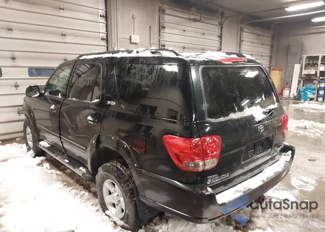 2005 Toyota Sequoia Sr5 V8 z USA, uszkodzony, nr VIN 5TDBT44AX5S239585